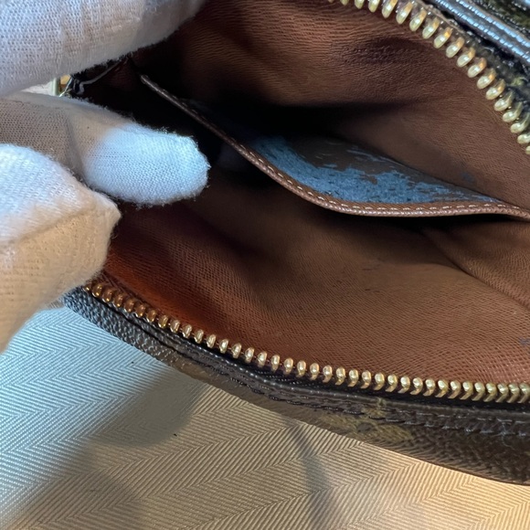 LOUIS VUITTON Danube Monogram Crossbody Bag - Picture 6 of 14